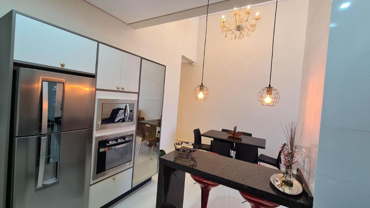 Novissima E Linda Casa Com Piscina Na Regiao De Foz Casa de férias
